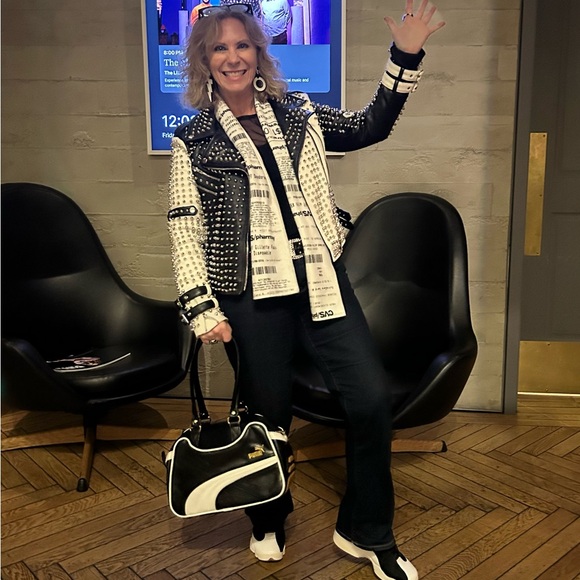 Meet your Posher, Leslie - Picture 9 of 16